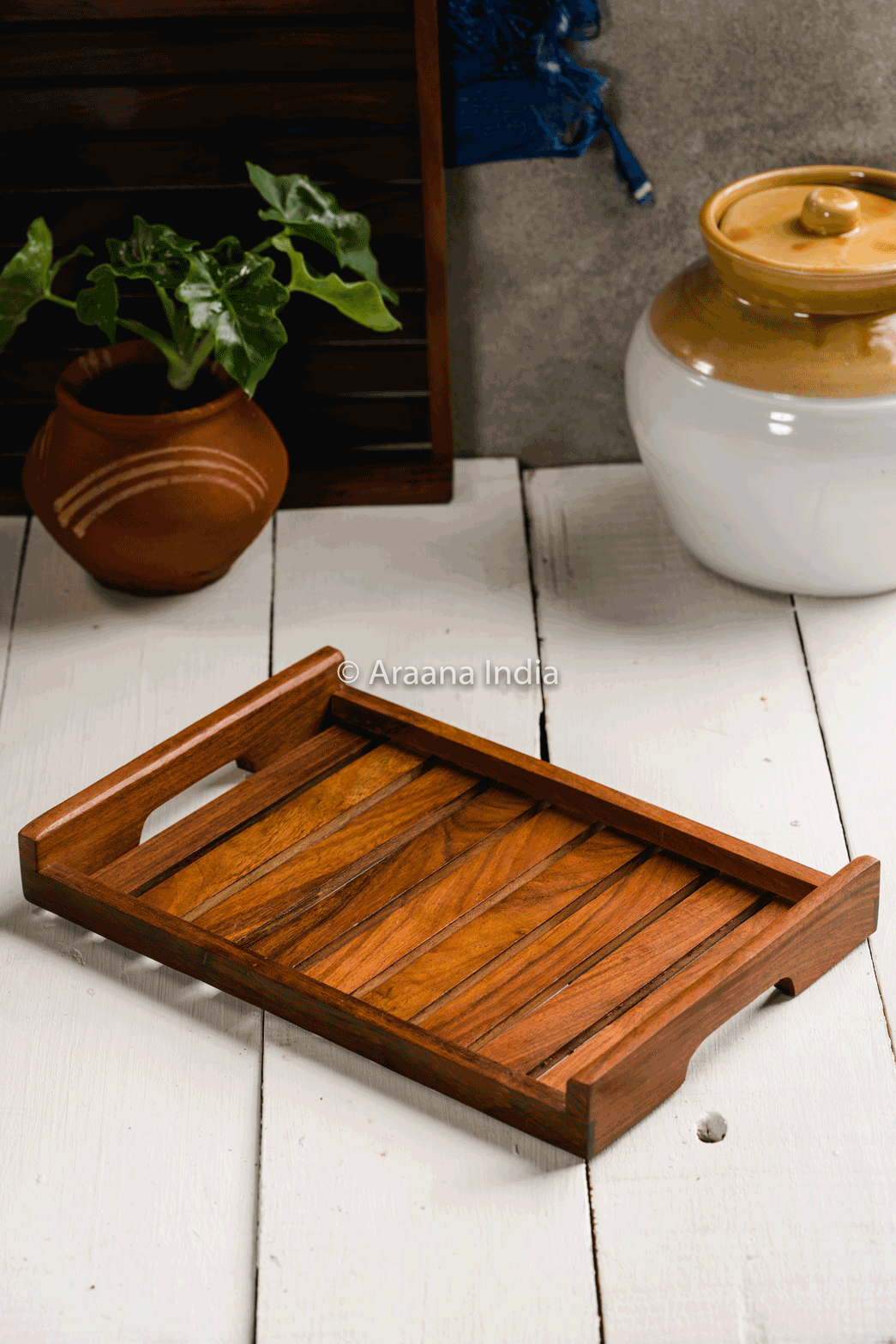 Dhaari - Striped wooden serving tray