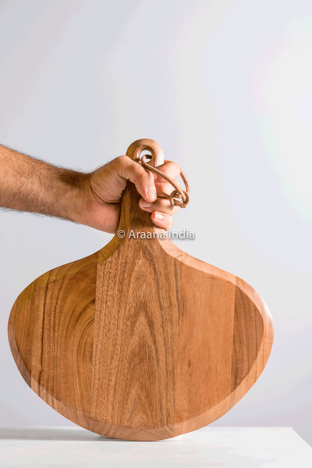 Tal - Oval chopping board with handle